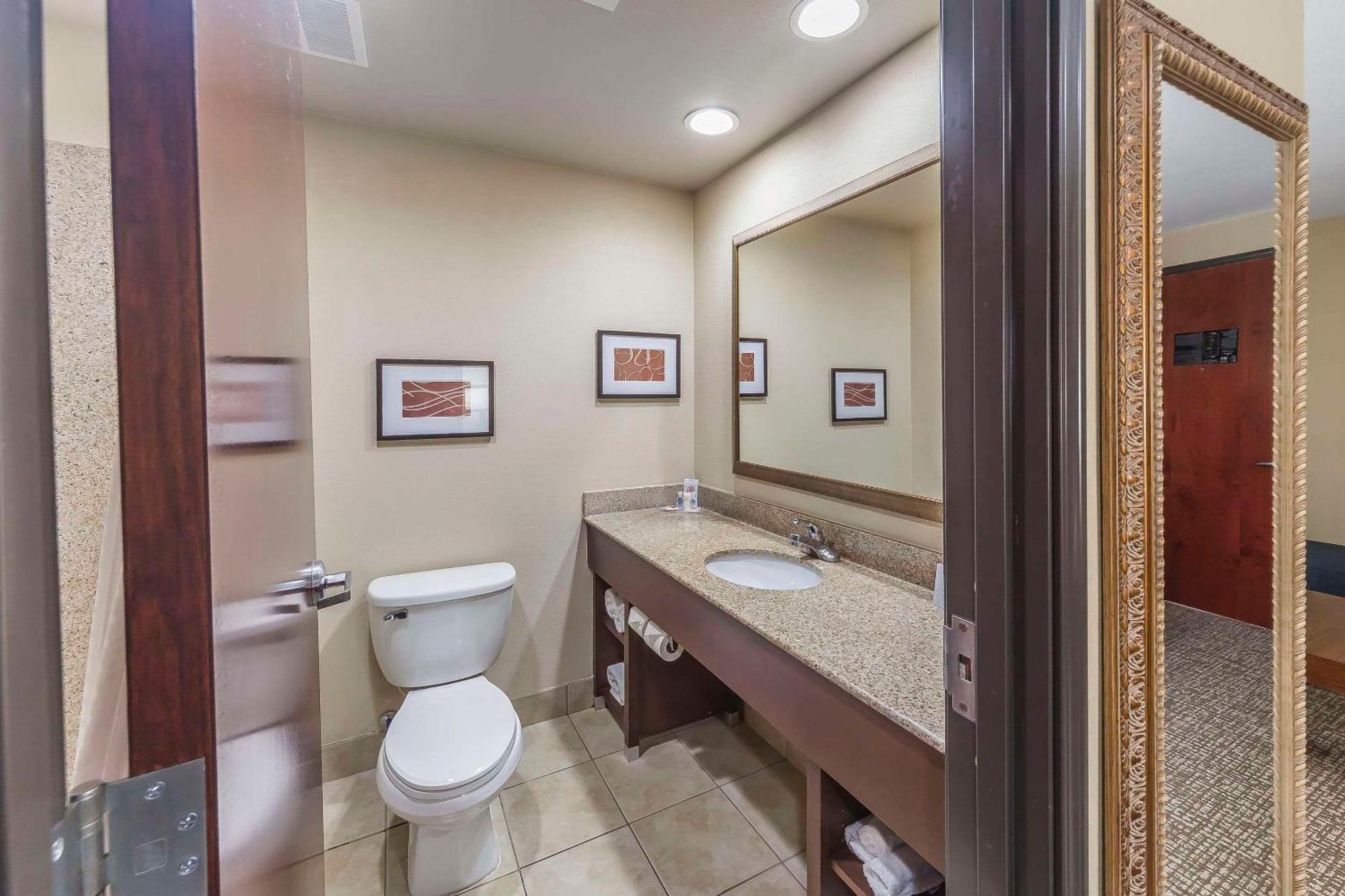 Comfort Suites Yukon - Sw Oklahoma City מראה חיצוני תמונה